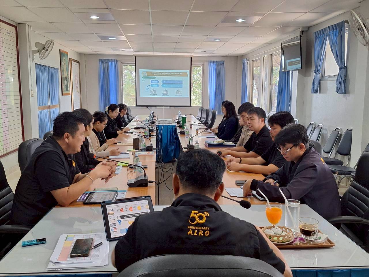 title - ผู้ตรวจราชการ ส.ป.ก. ประชุมตรวจราชการและติดตามความก้าวหน้าผลการดำเนินงานตามแผนการตรวจราชการของผู้ตรวจราชการสำนักงานการปฏิรูปที่ดินเพื่อเกษตรกรรม ประจำปีงบประมาณ พ.ศ. 2569 รอบที่ 1 เขตตรวจราชการที่ 10 จังหวัดเลย 